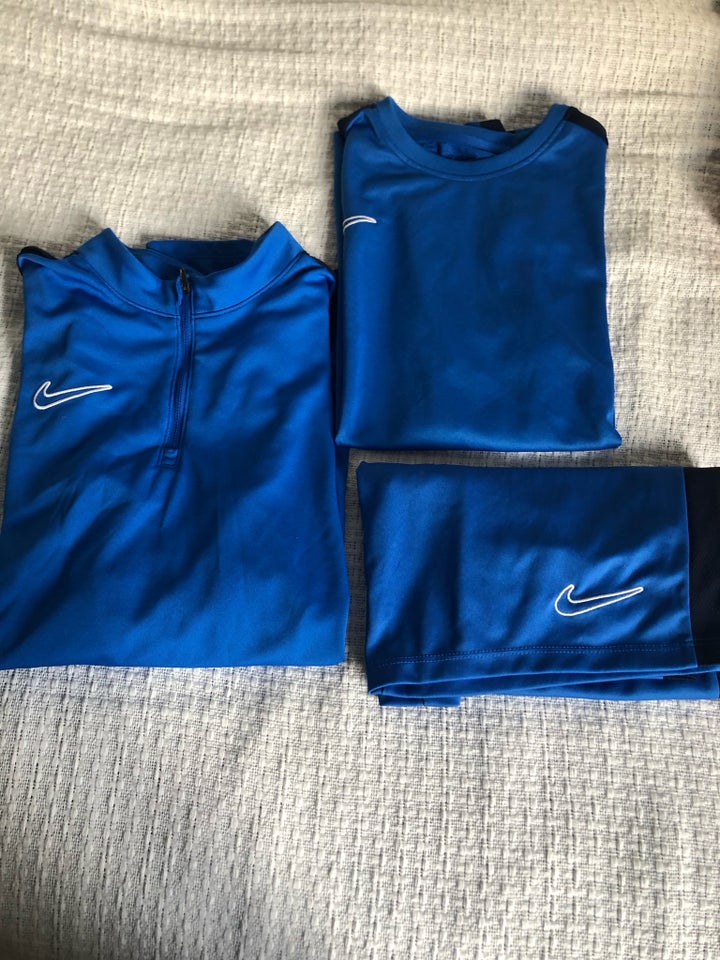 Sportstøj, Shorts og bluse, Nike