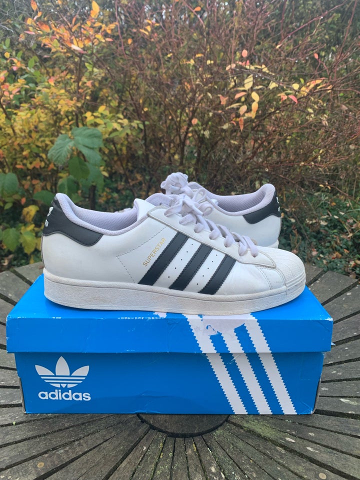 Sneakers, Adidas , str. 44