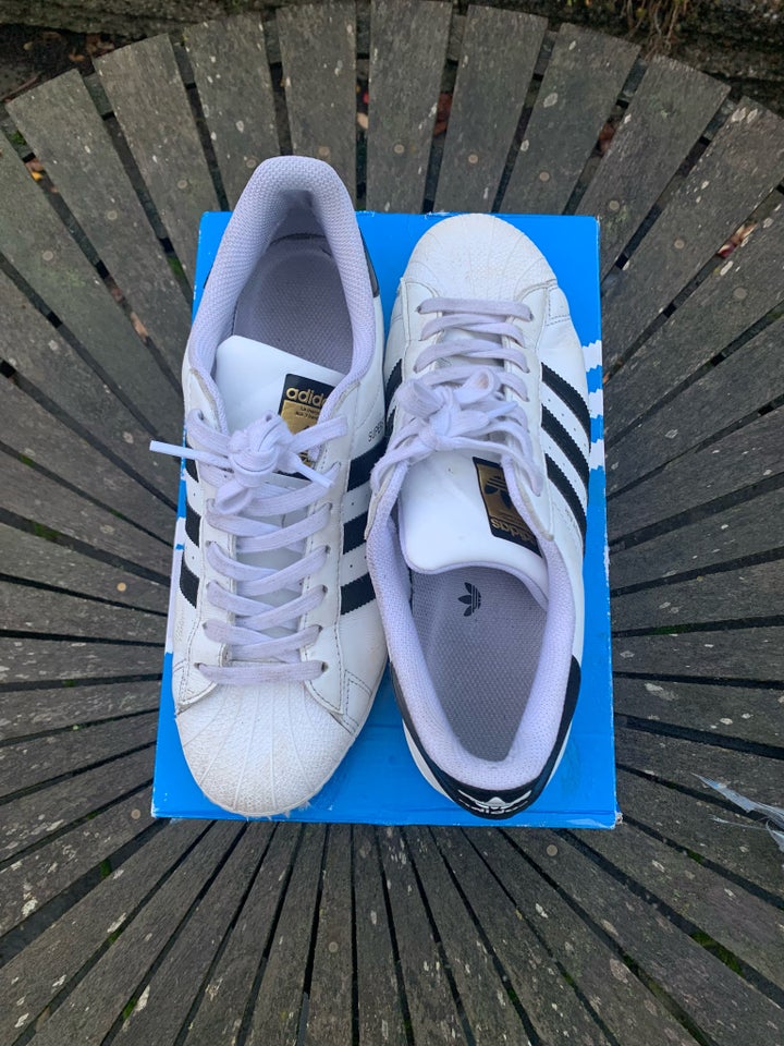 Sneakers, Adidas , str. 44