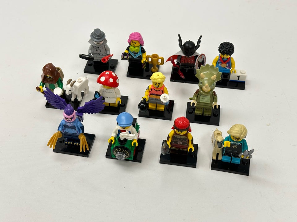 Lego Minifigures 71045