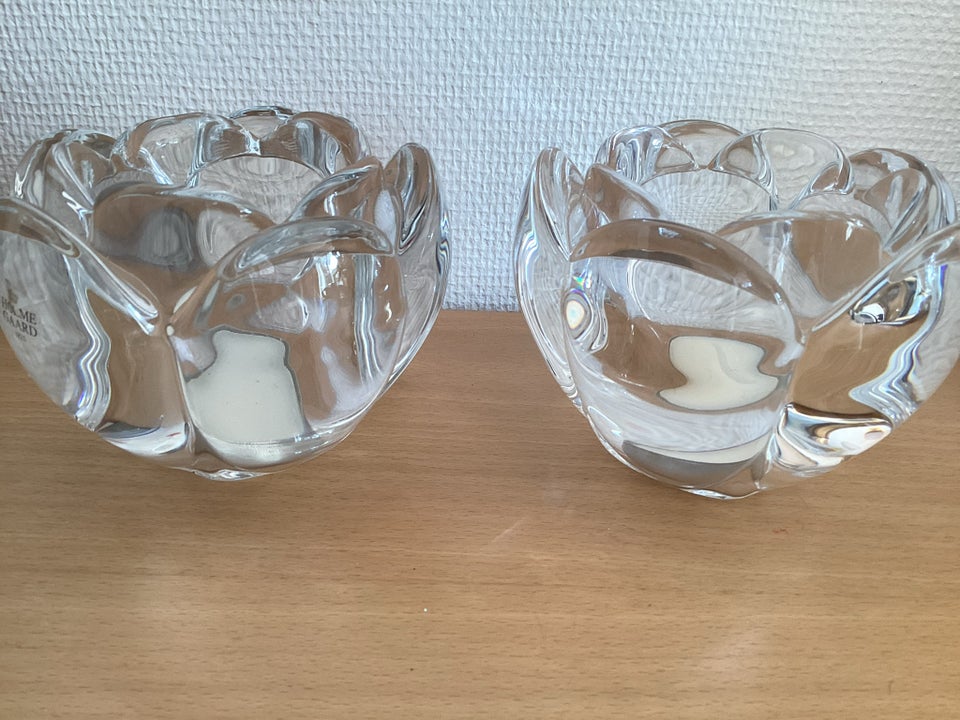 Glas, 2 store Lotus Stager,