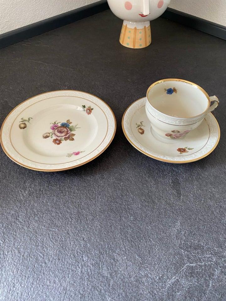 Porcelæn Kaffestel til 13