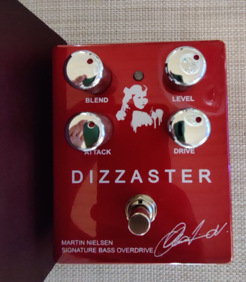 Baspedal, Carl Martin Dizzaster