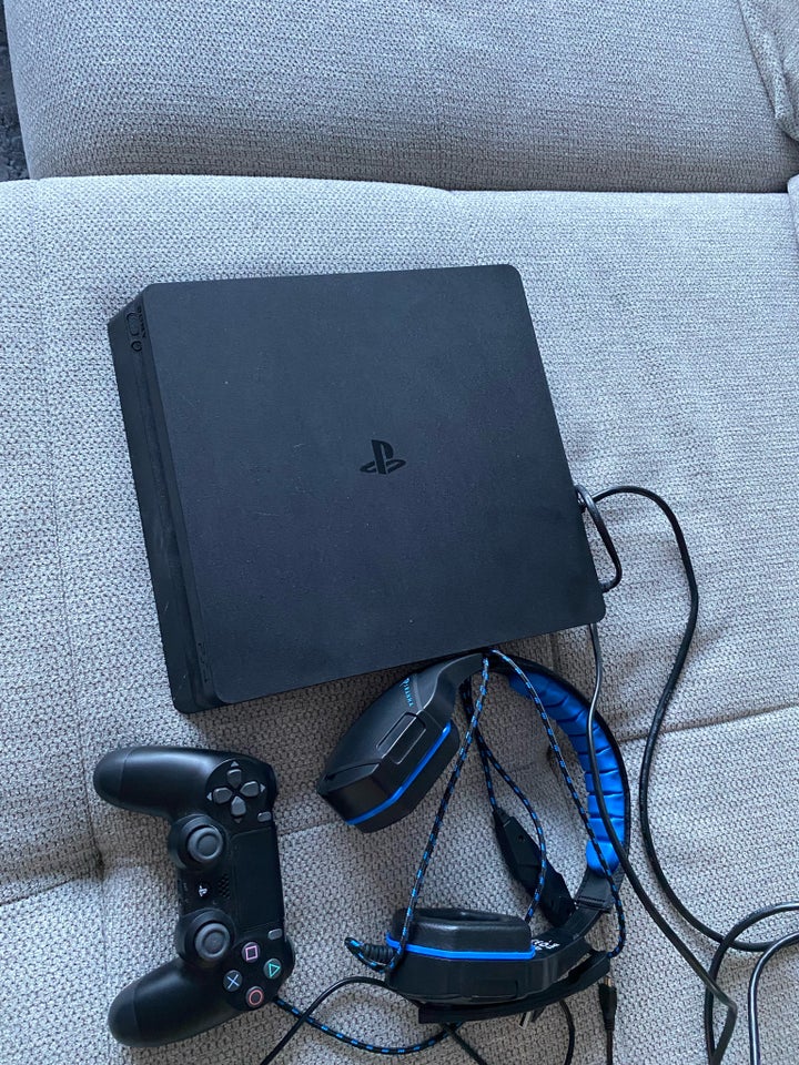 Playstation 4, Playstaion 4 slim ,