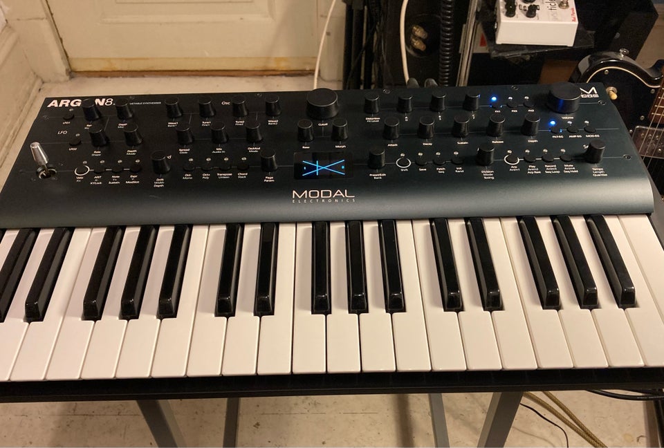 Synthesizer, Modal Argon 8