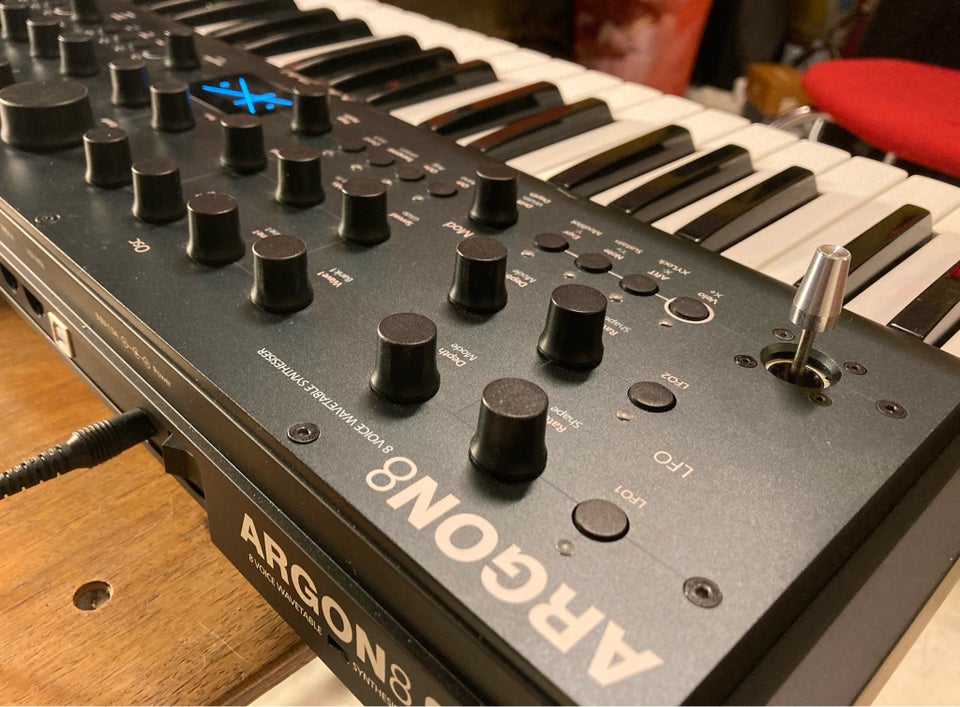 Synthesizer, Modal Argon 8