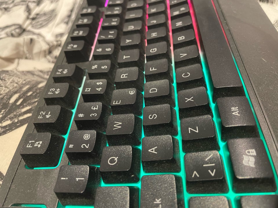 Tastatur, PIRANHA , Perfekt