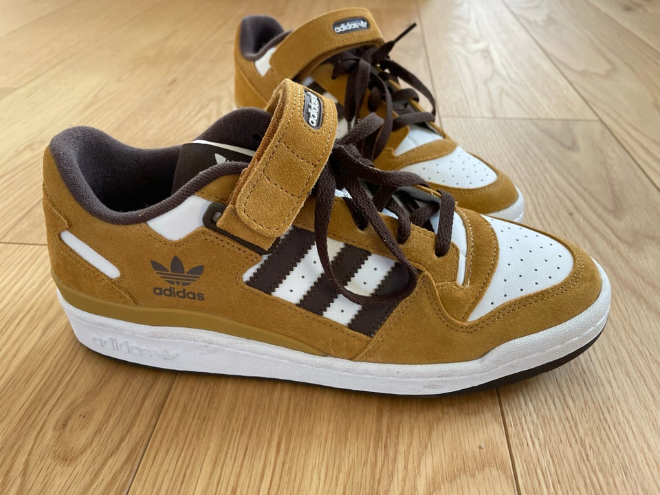 Sneakers, ADIDAS, str. 43