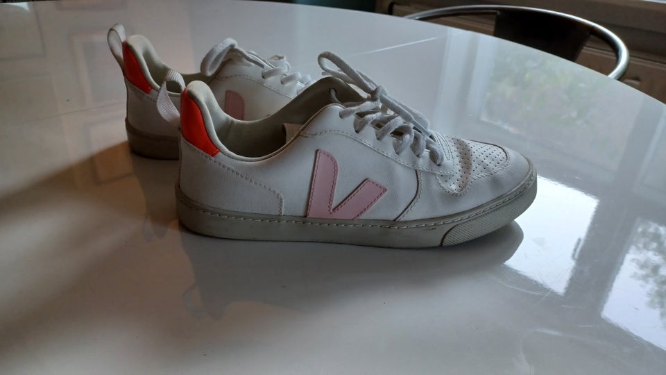 Sneakers, str. 39, Veja