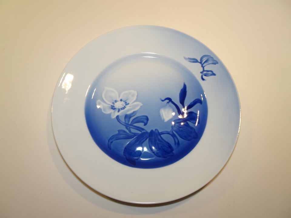 Porcelæn, Julerose, Bing 