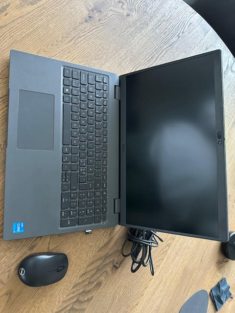 Dell Latitude 3540, i5-1335U GHz, 8