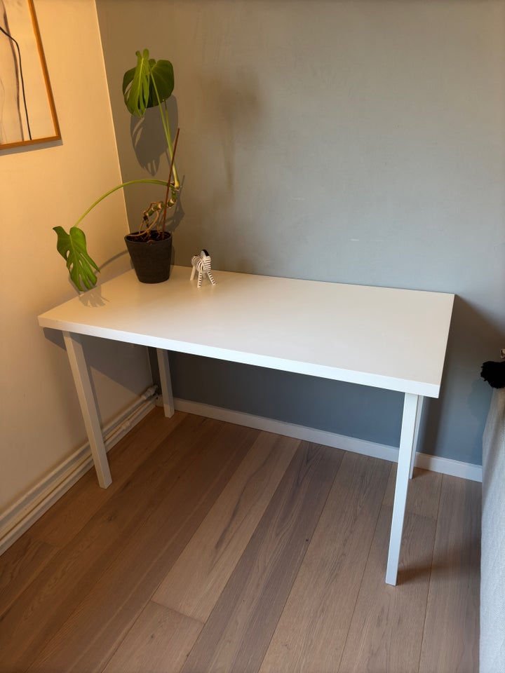 Skrivebord, IKEA, b: 120 d: 60