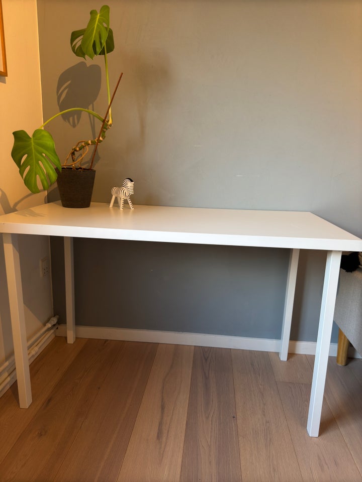 Skrivebord, IKEA, b: 120 d: 60