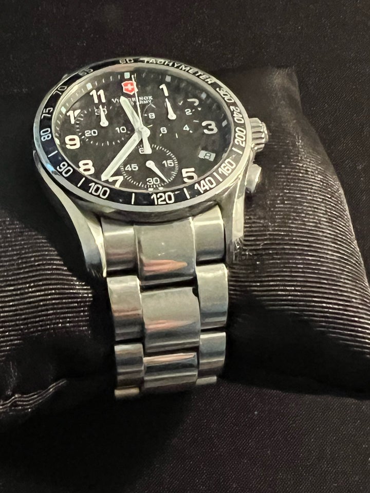 Herreur, Victorinox Swiss Army