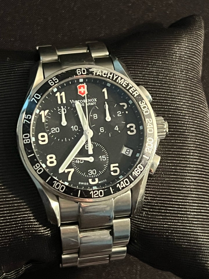 Herreur, Victorinox Swiss Army