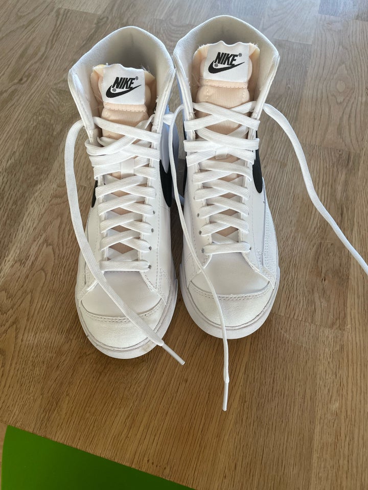 Sneakers, str. 40, Nike