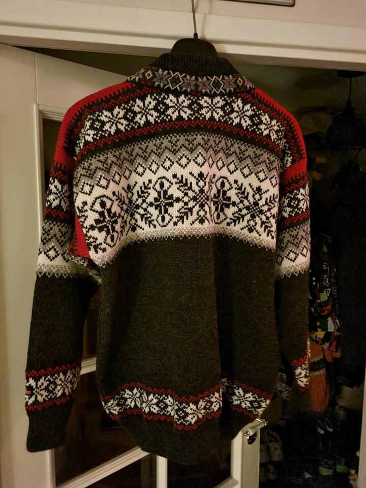 Cardigan, Norwool, str. 38