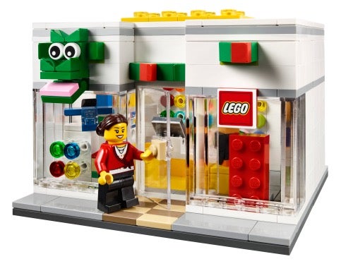 Lego Exclusives, LEGO Store