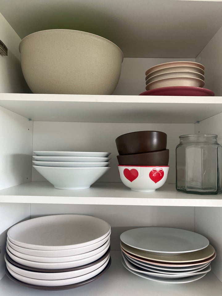 Plates and bowls Various