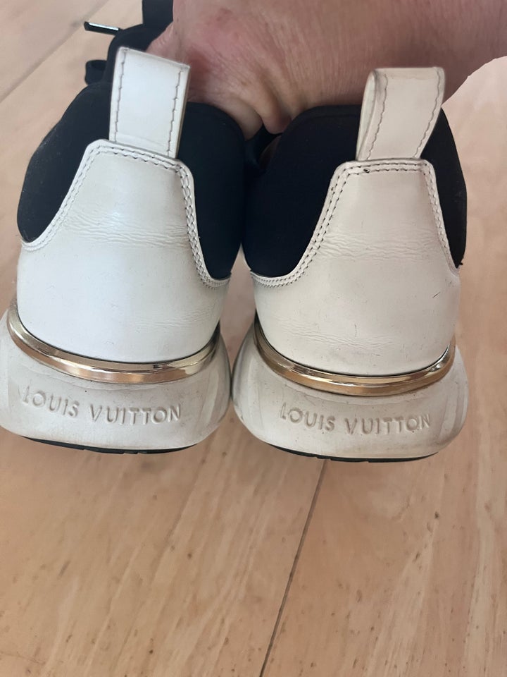 Kondisko, str. 35,5, Louis Vuitton