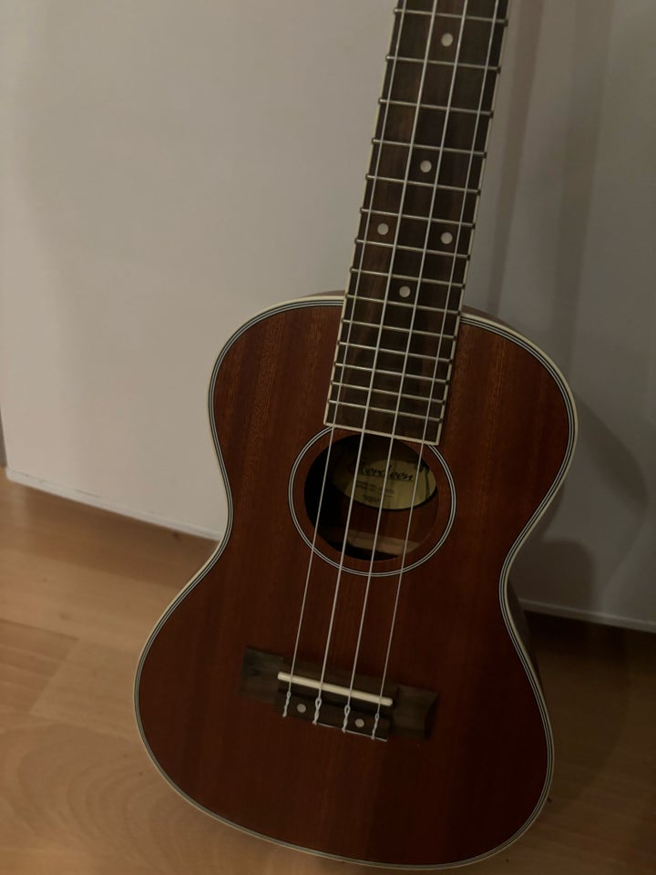 Musikalsk instrument  Ukulele