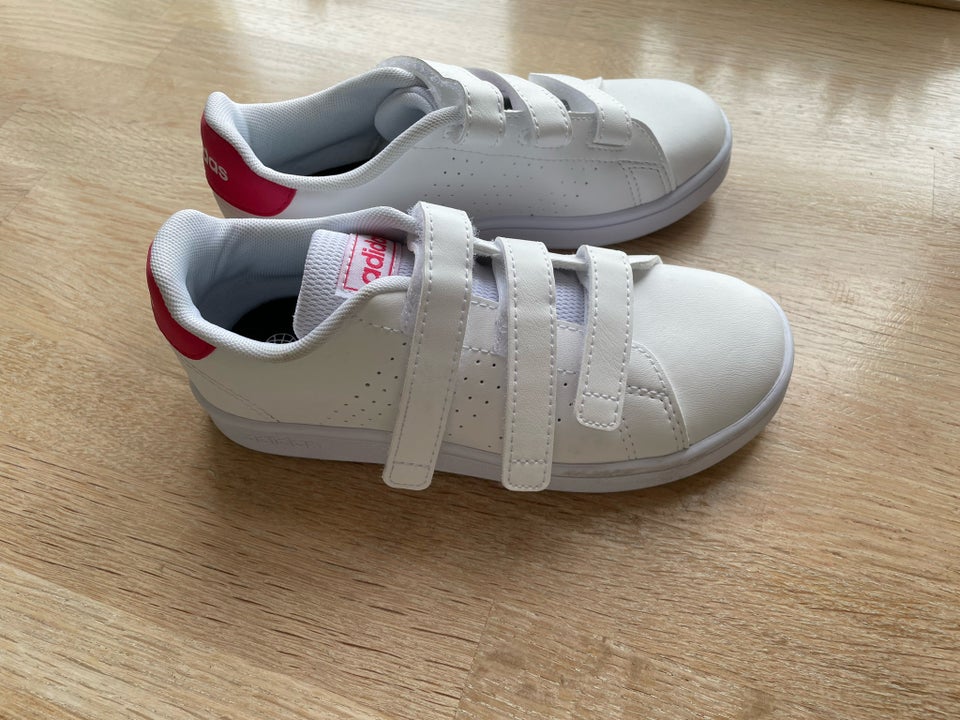 Sneakers str 31 Adidas