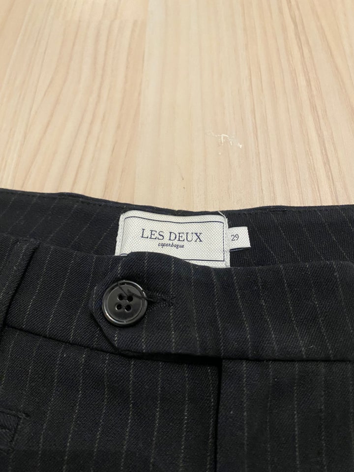 Chinos, Les Deux, str. 29