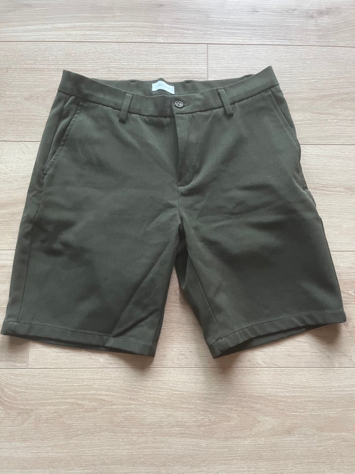 Shorts, Woodbird, str. 30