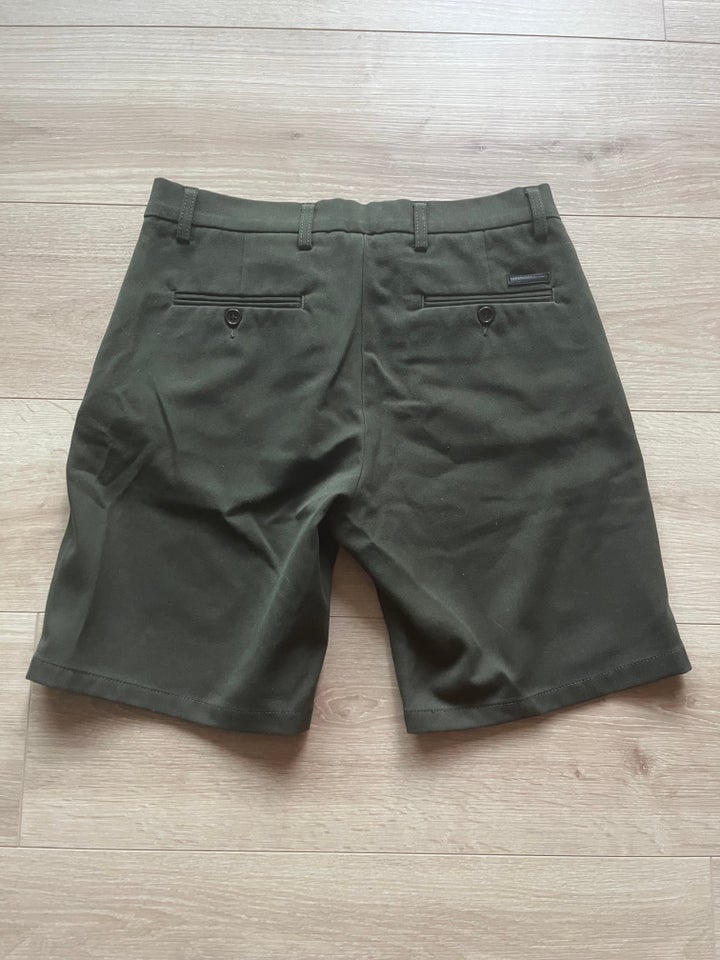 Shorts, Woodbird, str. 30