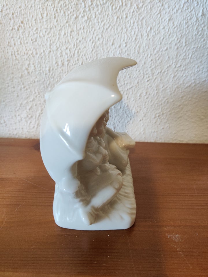 Hvid porcelænsfigur