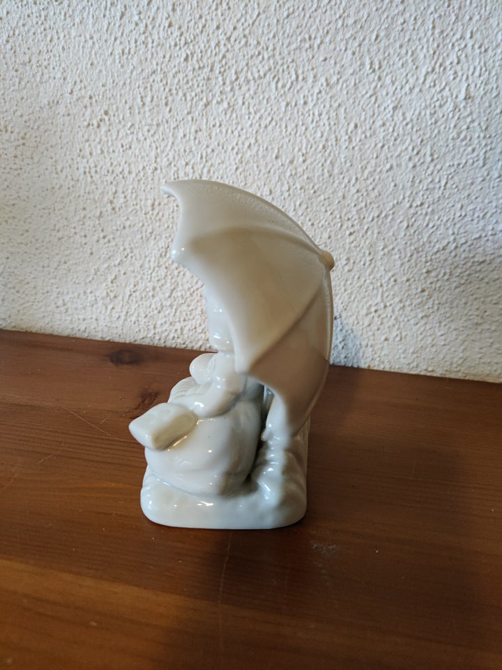 Hvid porcelænsfigur