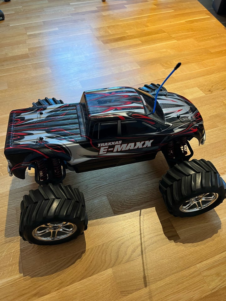 Fjernstyret bil, TRAXXAS E-MAXX