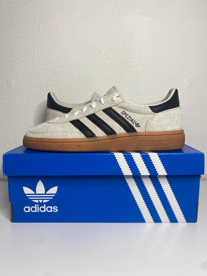 Sneakers, str. 38, Adidas