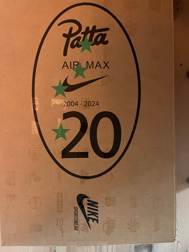 Sneakers, Nike x Patta, str. 43