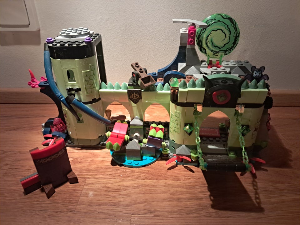 Lego Elves, Borg med hængebro