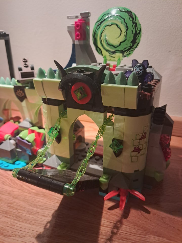 Lego Elves, Borg med hængebro