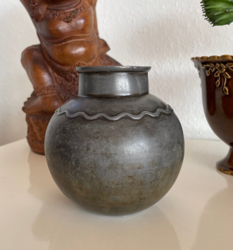 Vase, Kuglevase af diskometal ,