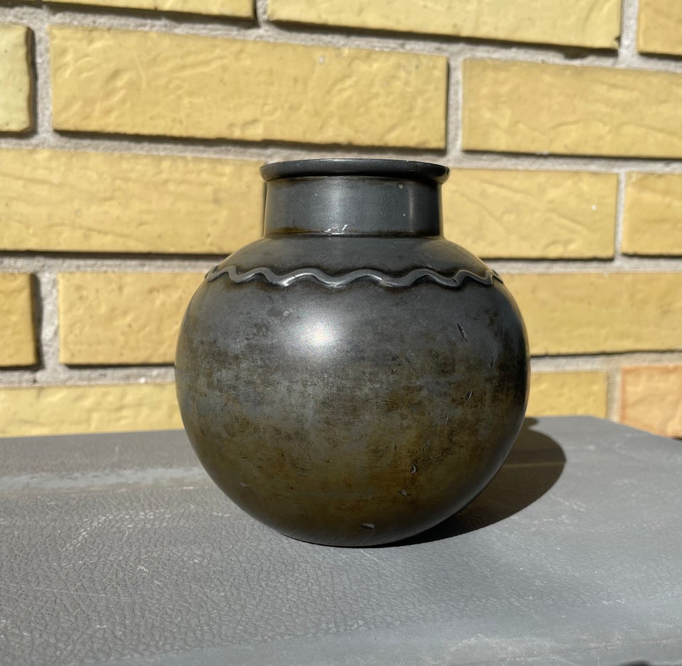 Vase, Kuglevase af diskometal ,