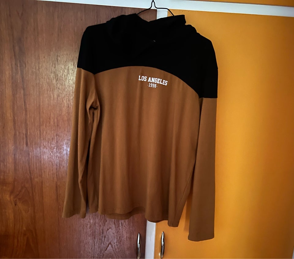 Sweatshirt, Hoodie/hættetrøje,