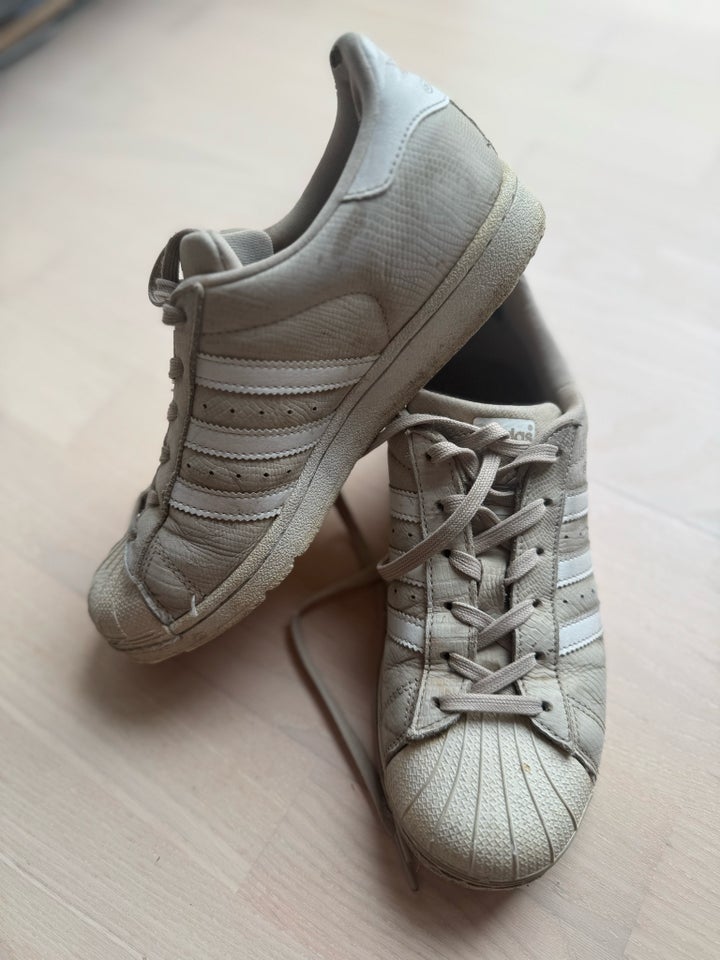 Sneakers, Adidas , str. 38