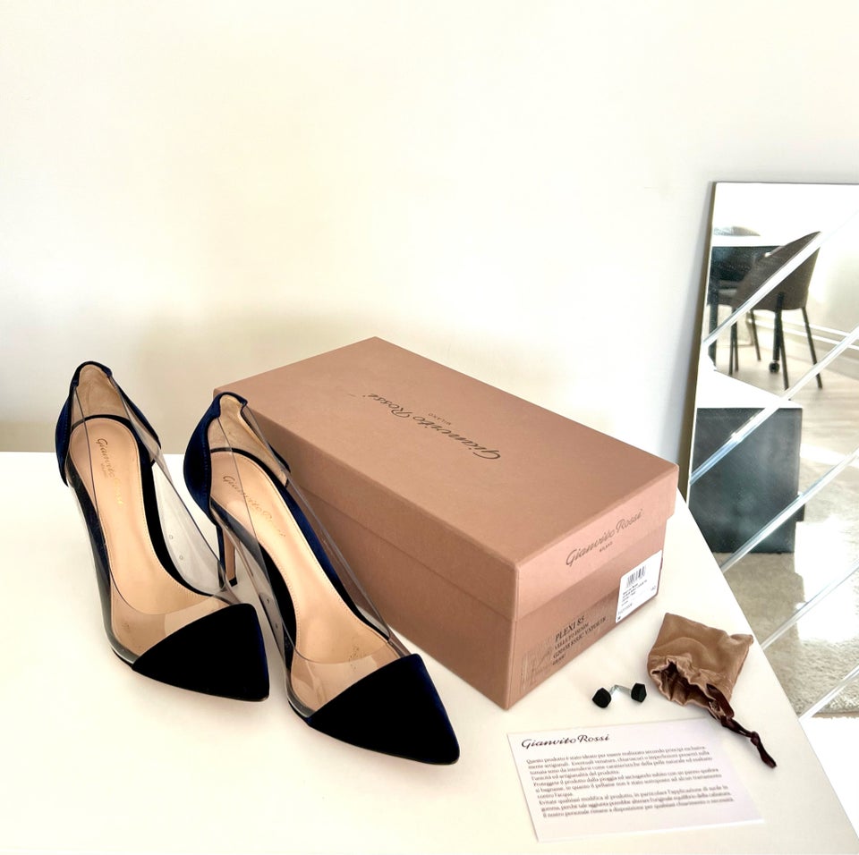 Pumps, str. 39, Gianvito Rossi