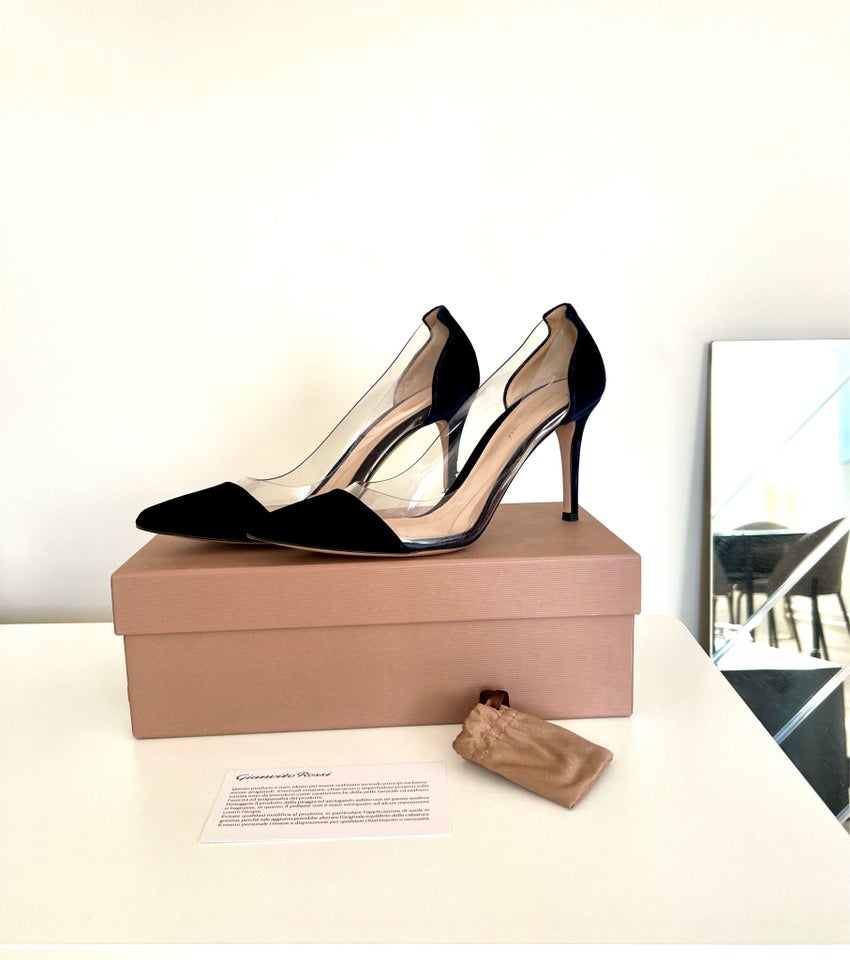 Pumps, str. 39, Gianvito Rossi