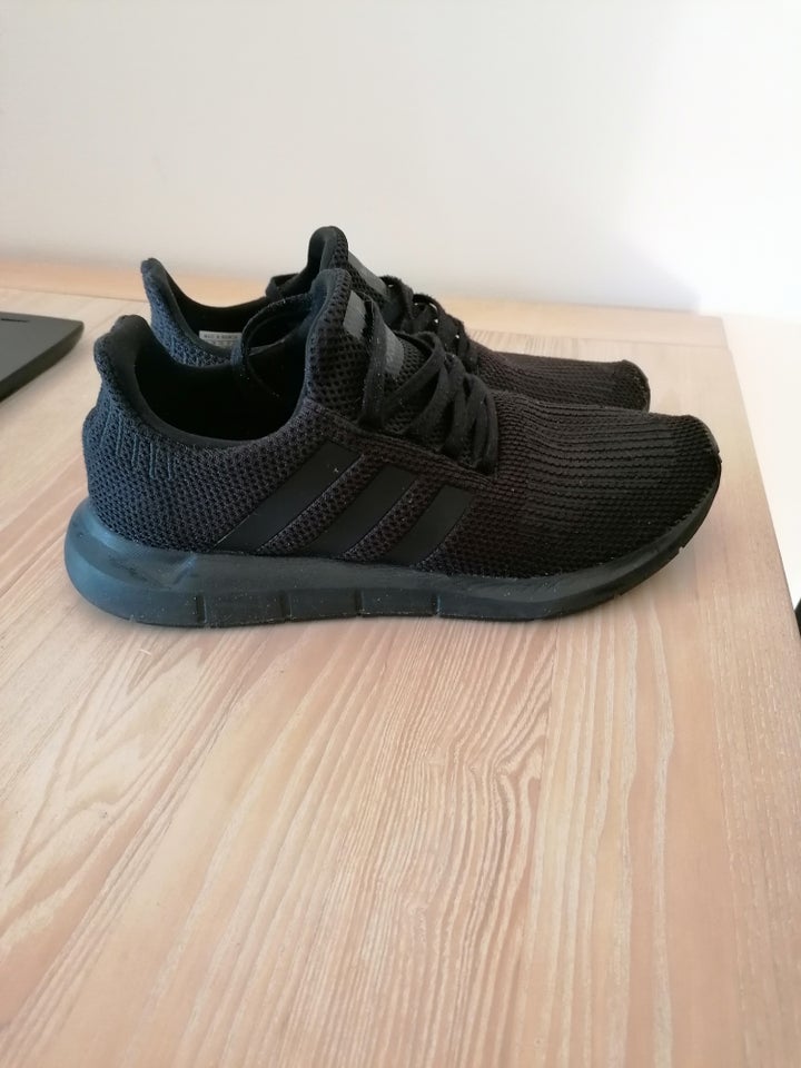 Sneakers, Adidas swift run, str. 44