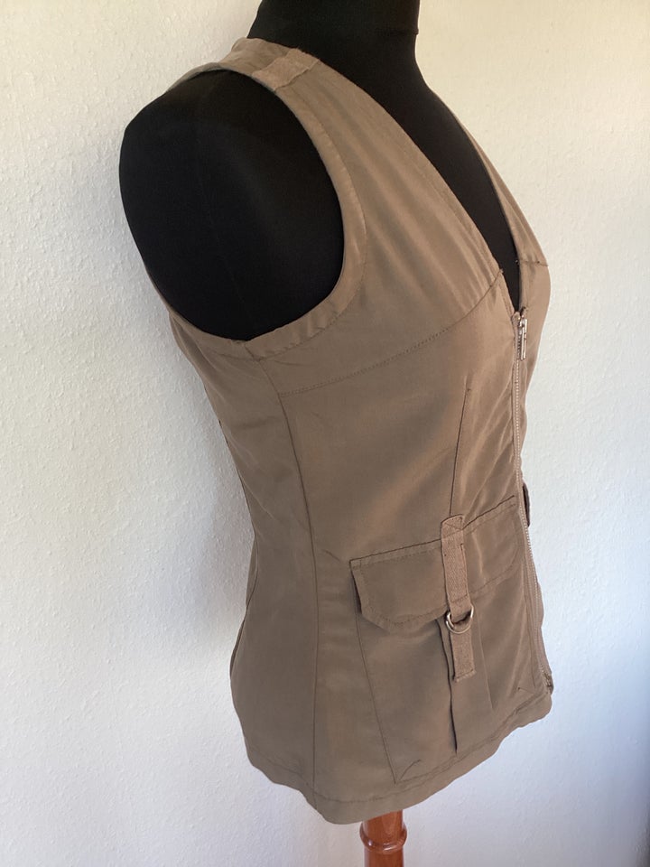 Vest Fransa  str 36