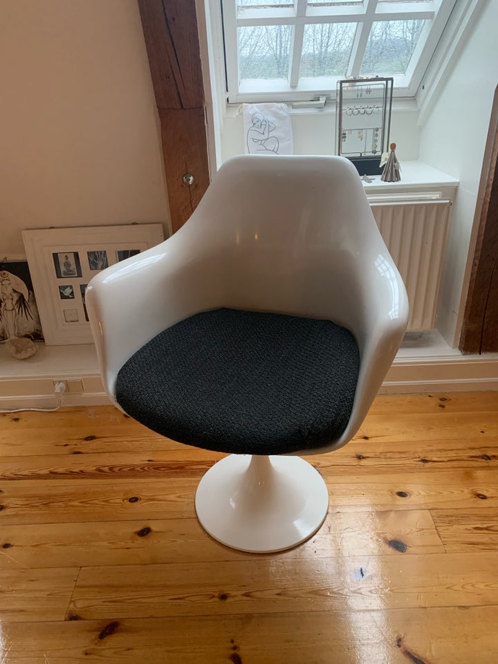 Knoll tulip chair , Knoll