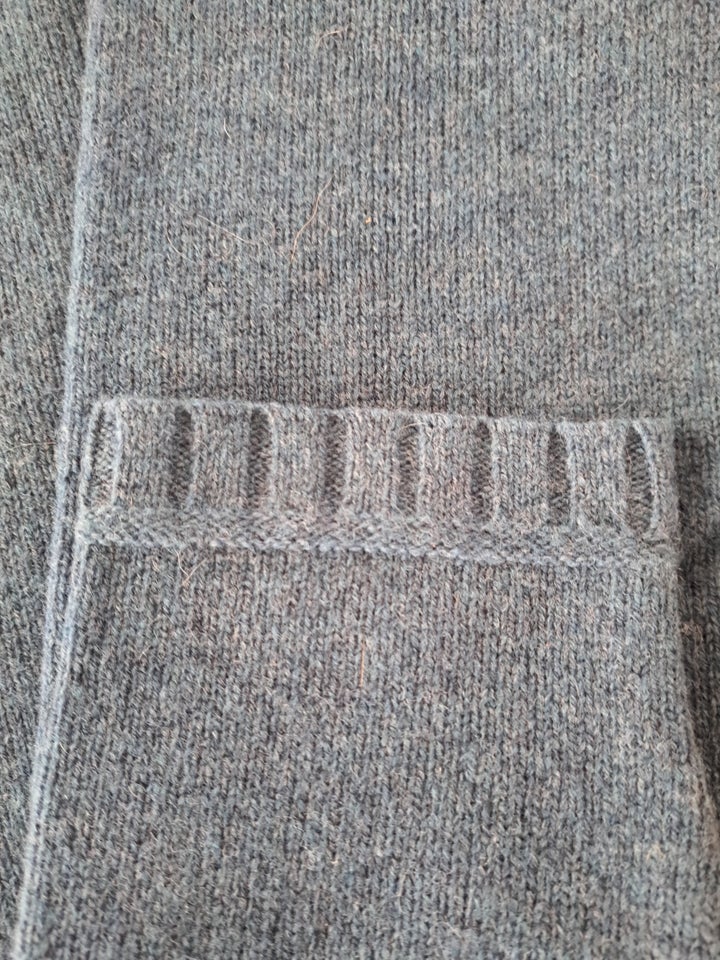 Cardigan, Mansted, str. 40