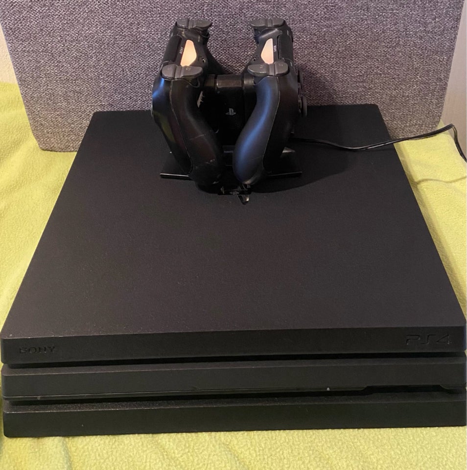 Playstation 4 Pro, Playstation 4