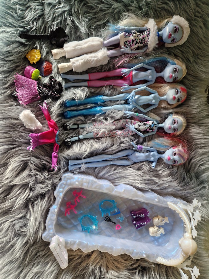 Andet, Monster high dukke