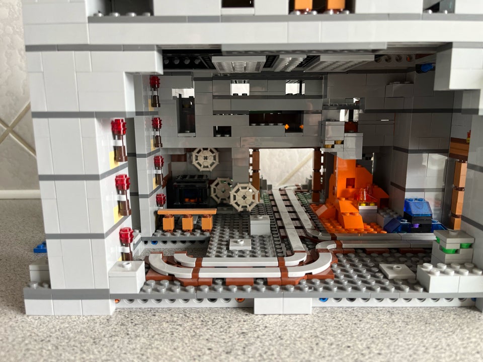 Lego Minecraft Model 21137 -