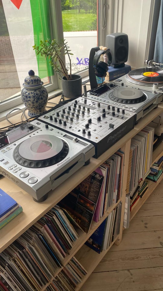 CDJ 850 og DJM 700, Pioneer